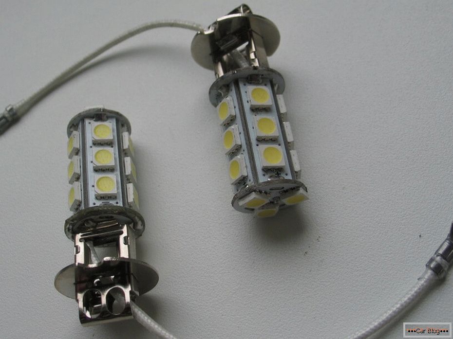 LED lamps in DRL