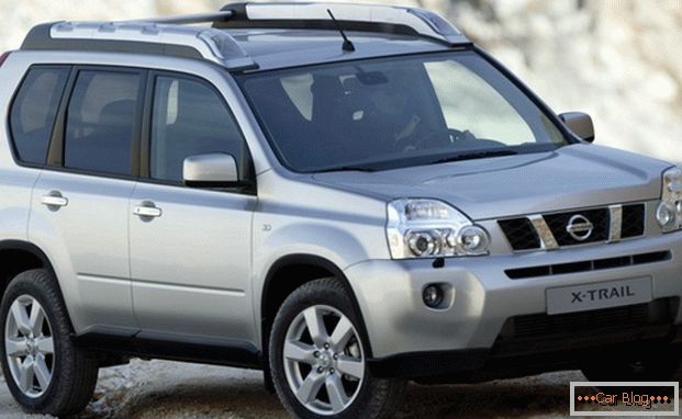 Nissan-X-Trail - SUV with a high level of terrain