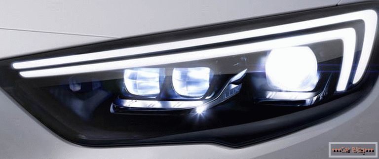 Opel Insignia headlights