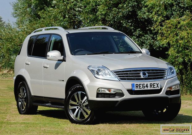 The appearance of the car SsangYong Rexton