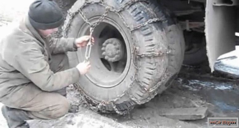 how to put chains on the wheels with their own hands