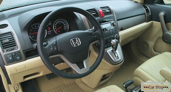 Honda CR-V boasts every detail thoughtful interior