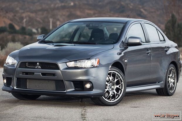 Mitsubishi Lancer car has aggressive and dynamic features.