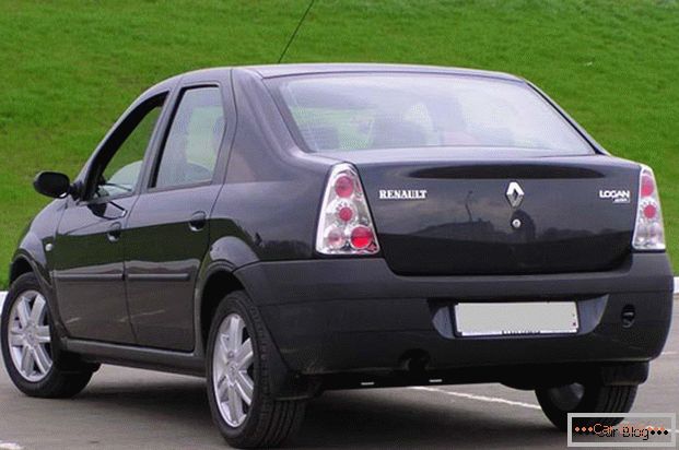 Renault Logan car: rear view