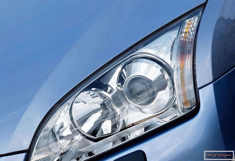 Ford Focus xenon headlights