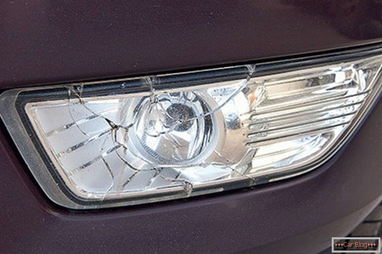 Ford Mondeo headlamp cracks