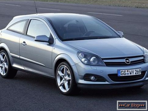 The appearance of the car Opel Astra