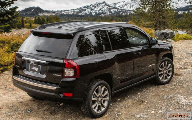 Rear View of Jeep Compass 2014