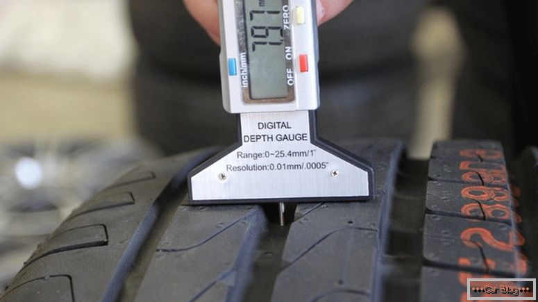How to determine tire wear