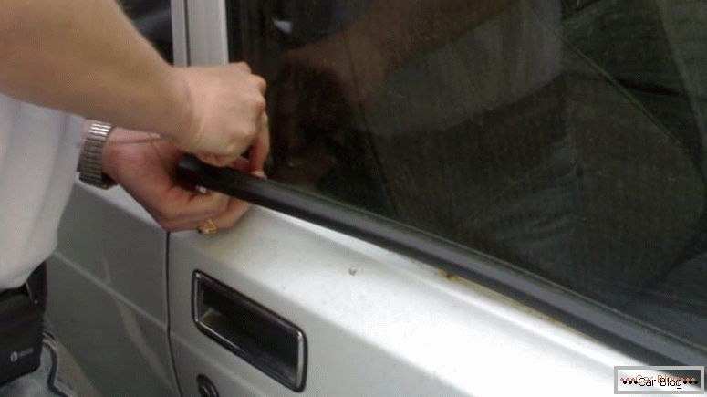 how to open the car without a key