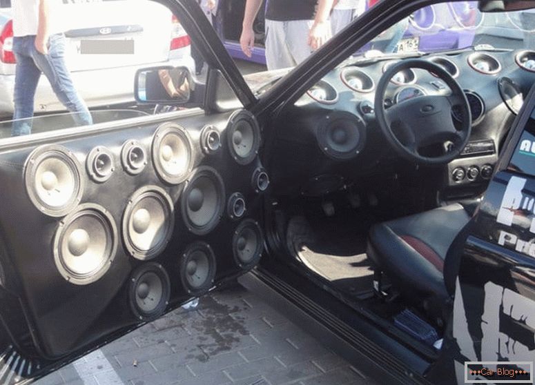 what to put the speakers in the car