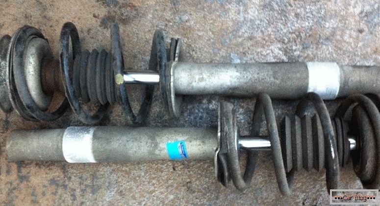 How to change the front shock absorbers