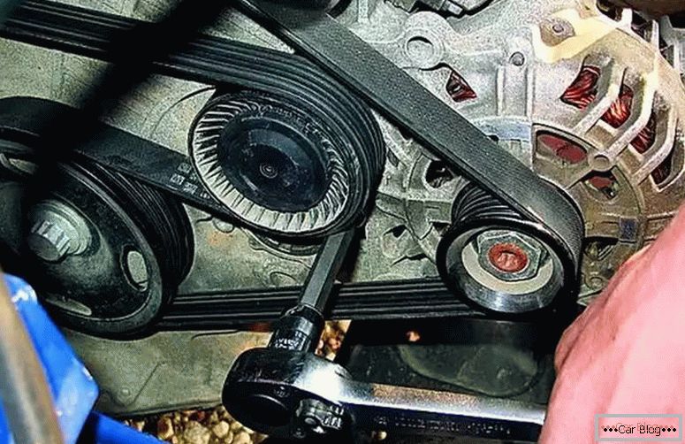 how to replace alternator belt