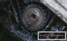 free replacement of the front crankshaft oil seal