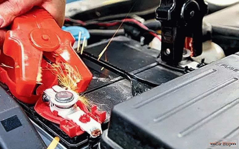 what is the charge voltage of the car battery from the generator