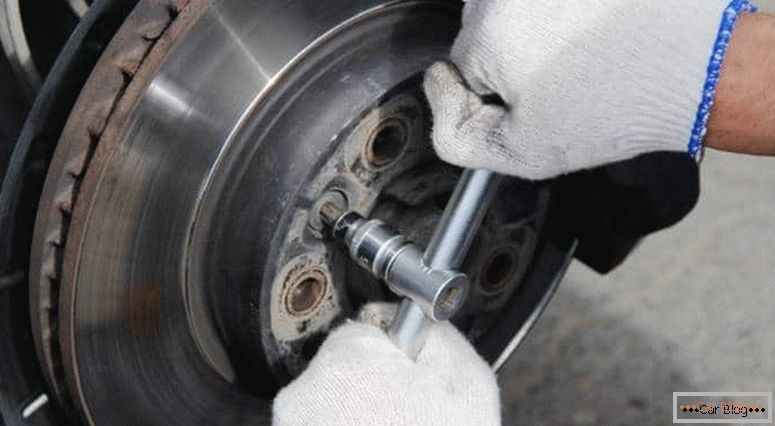 where does brake disc removal begin
