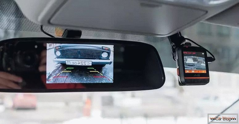 how to choose a rear view camera