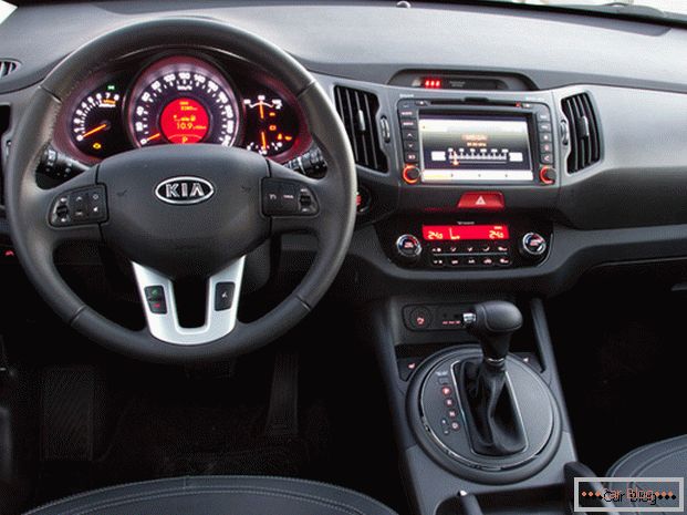Inside the car Kia Sportage implemented many modern technologies.