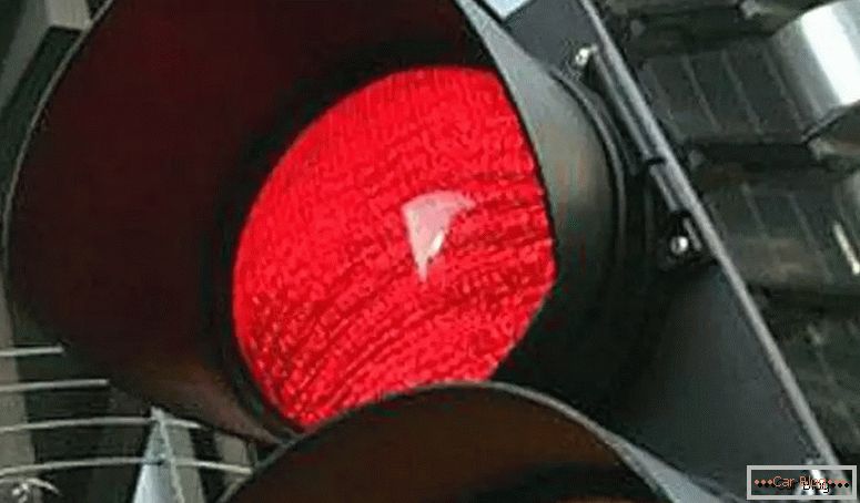what is the penalty for driving a red light?