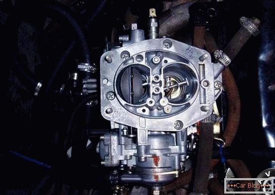The device carburetor VAZ 2108