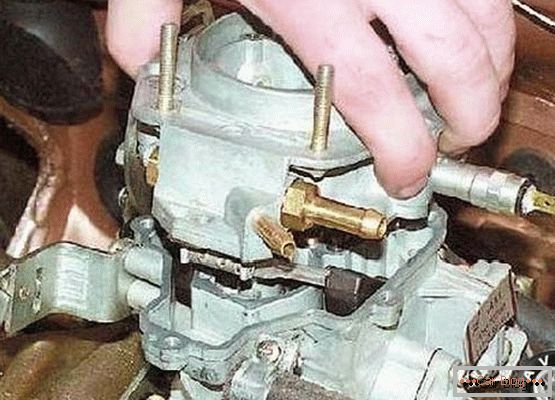 Installation of the carburetor VAZ 2108