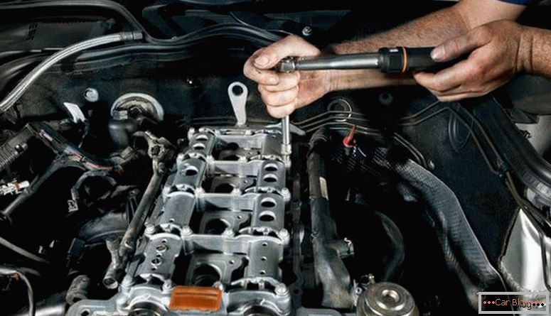 what is a car engine torque in simple terms