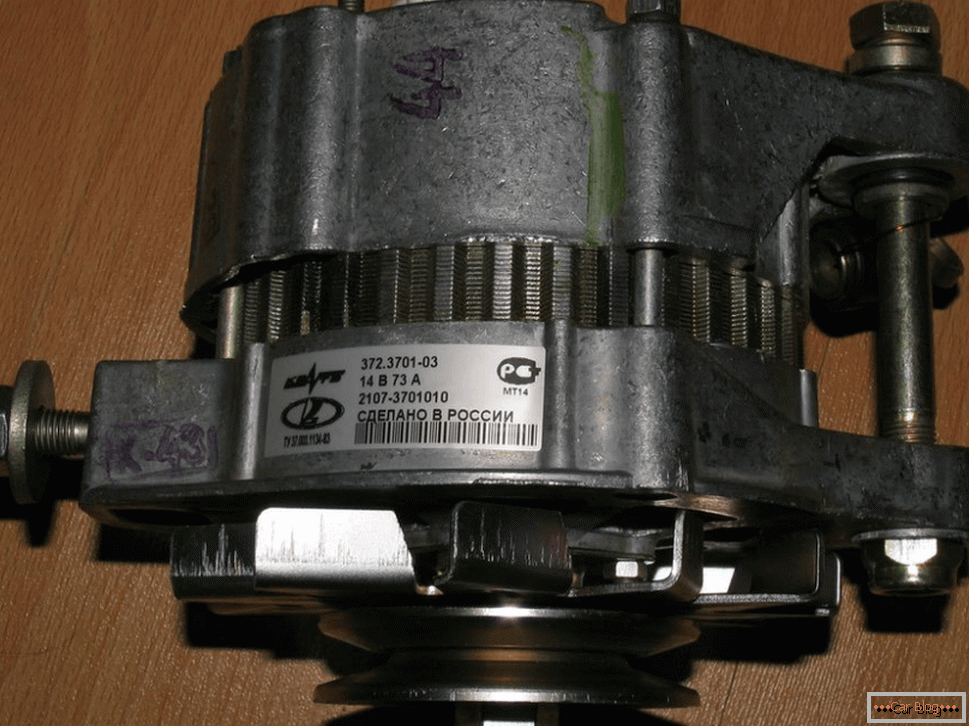 Generator for VAZ 2107-3701010