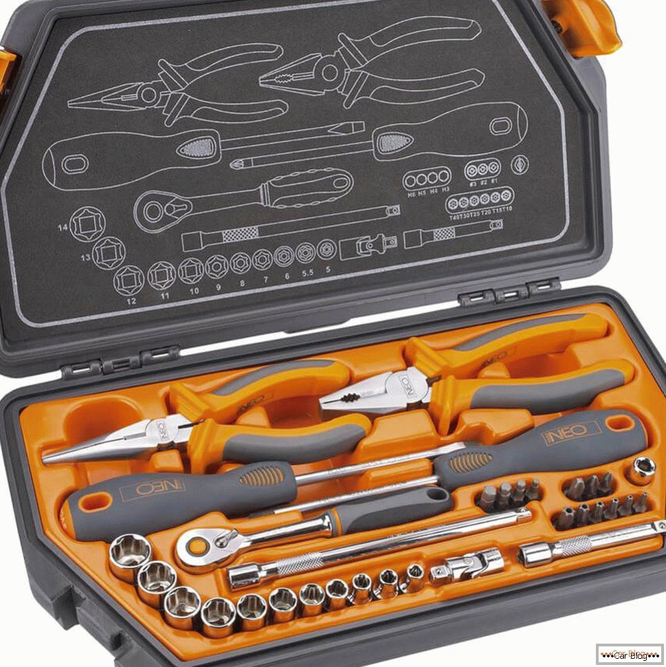 Tool kit for car