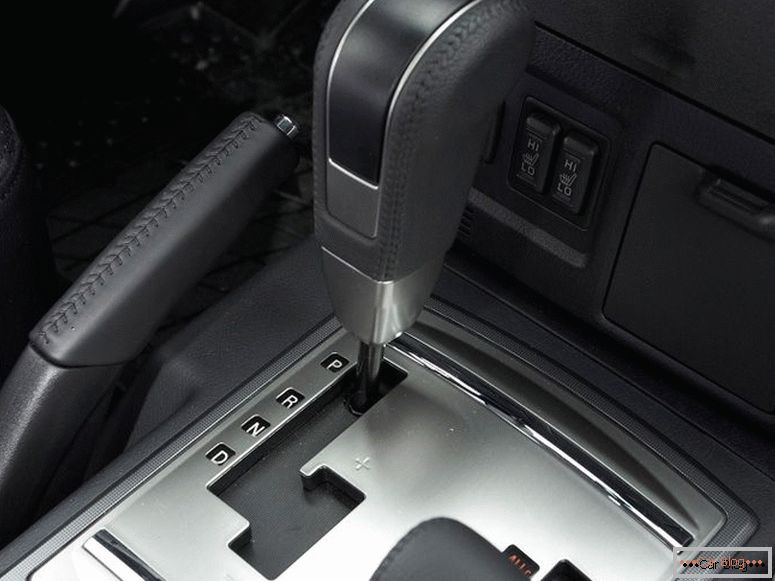 Mitsubishi Pajero 3 box transmission