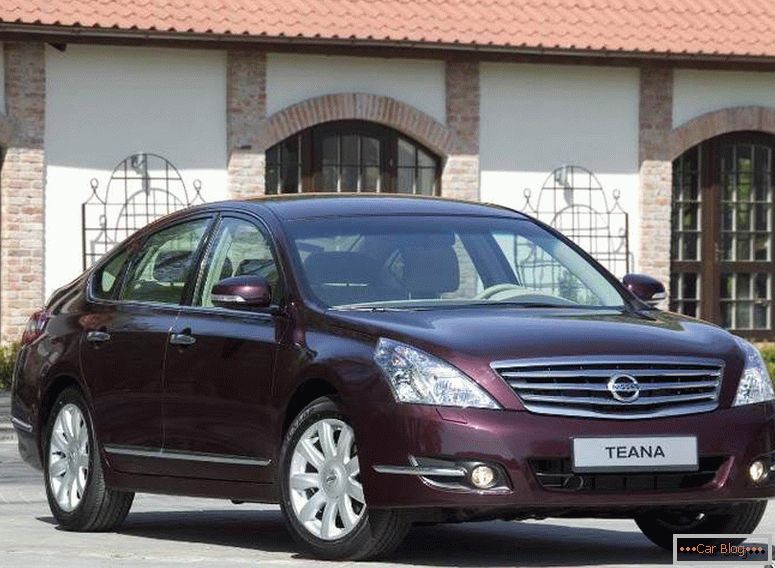 Nissan Teana second generation
