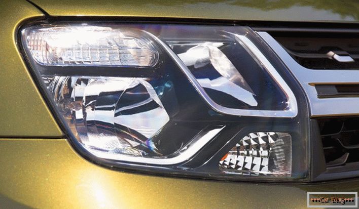 Renault Duster Headlights