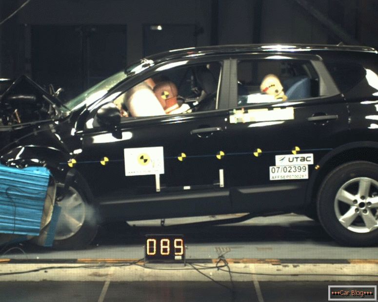Nissan Qashqai safety test drive