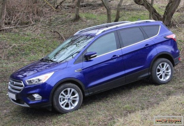 Off-road test Ford Kuga 2 restyling
