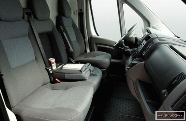 Comfortable seats in Peugeot Boxer