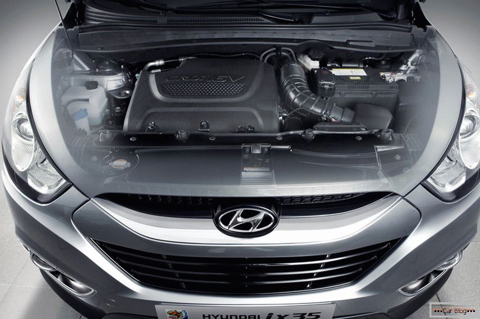 The engine of the car Hyundai ix35