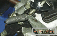 how to replace the clutch slave cylinder