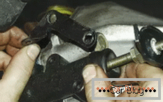 how to repair the clutch slave cylinder
