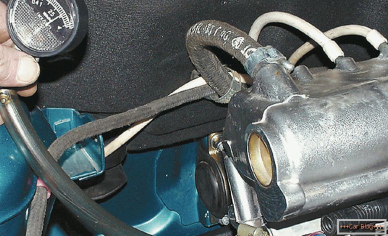 what signs of malfunctioning fuel pressure regulator