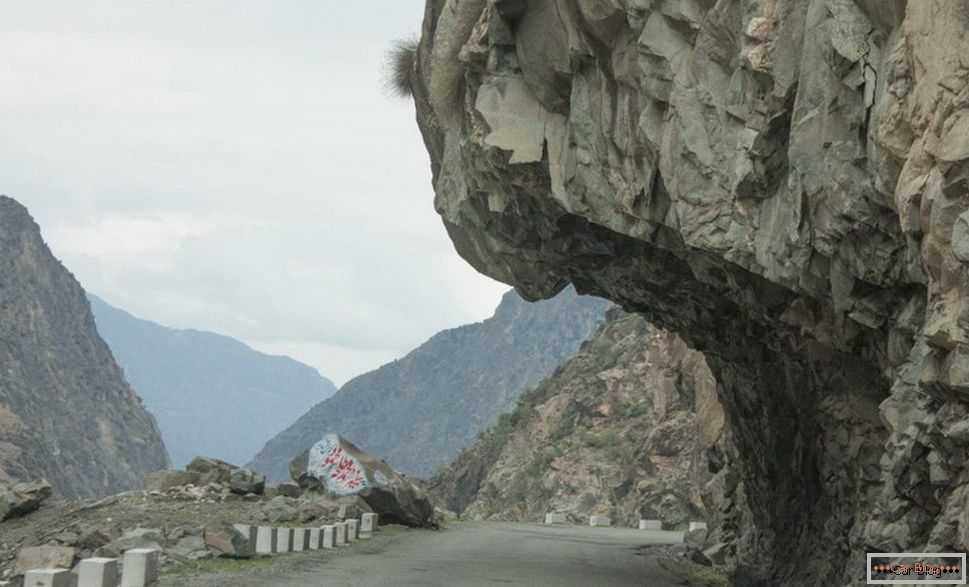 mountain road in pakistan
