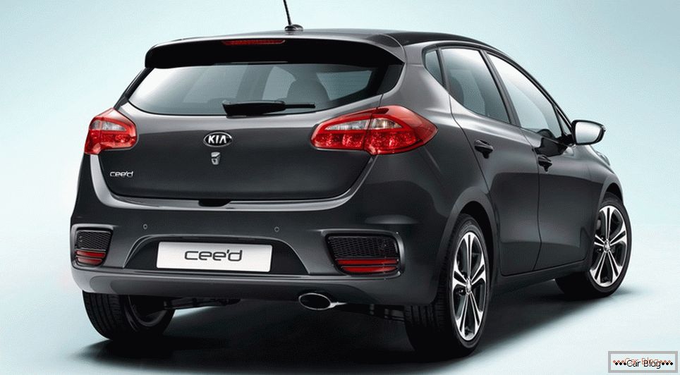 How much is the updated Kia cee'd 2016
