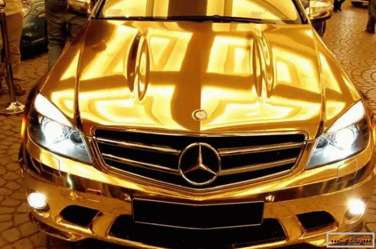 who pays luxury tax on cars