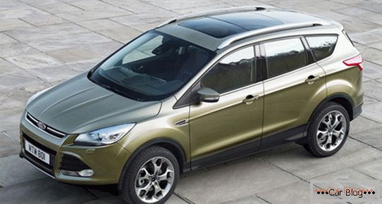 The Ford Kuga car, despite its unsightly appearance, has decent technical parameters for its segment.