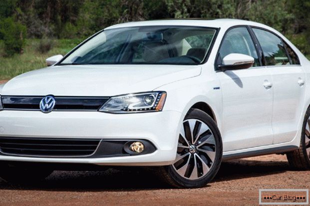 Appearance автомобиля Volkswagen Jetta говорит о том, что перед нами настоящий «немец»