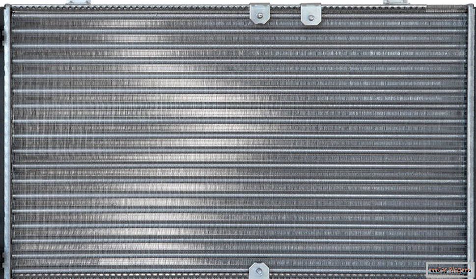 Pros and cons of aluminum radiators