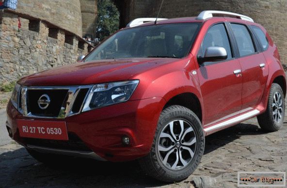 Nissan Terrano is suitable for commuting to and from work outside the city