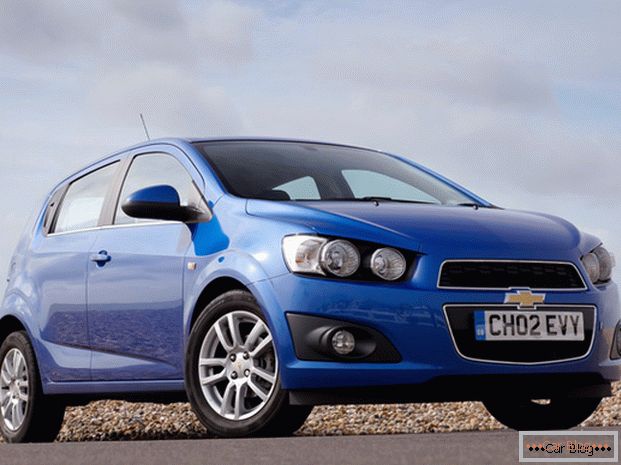 Car Chevrolet Aveo - hatchback with aggressive appearance