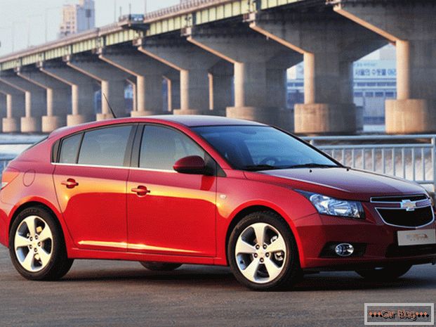 Chevrolet Cruze - a car with a more presentable appearance