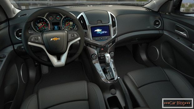 Salon Chevrolet Cruze is made in the traditional style