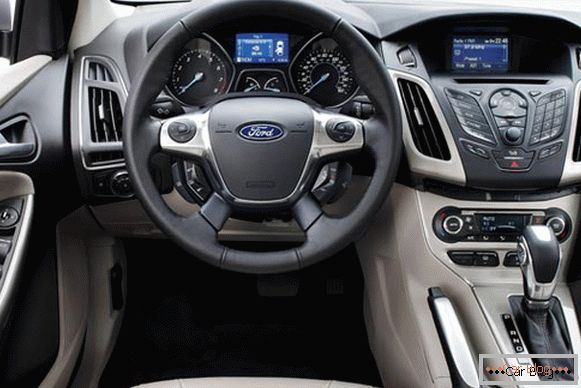 The interior of the car Ford Focus can be compared with the cabin of the aircraft