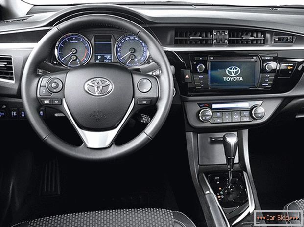 Salon Toyota Corolla is practical and comfortable